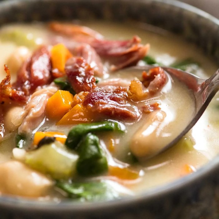 Recipe for pea soup using a ham bone