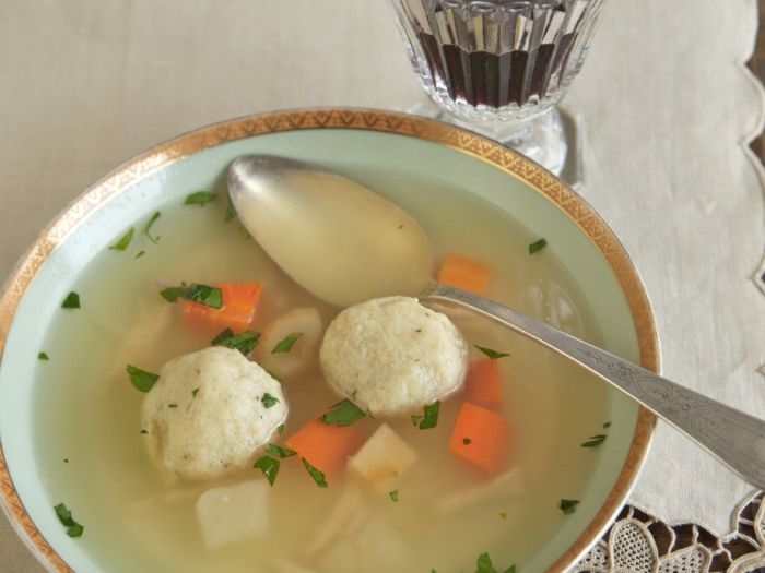 Soup ball matzo